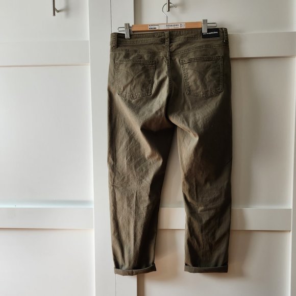 Calvin Klein Jeans size 8 green - Picture 3 of 3